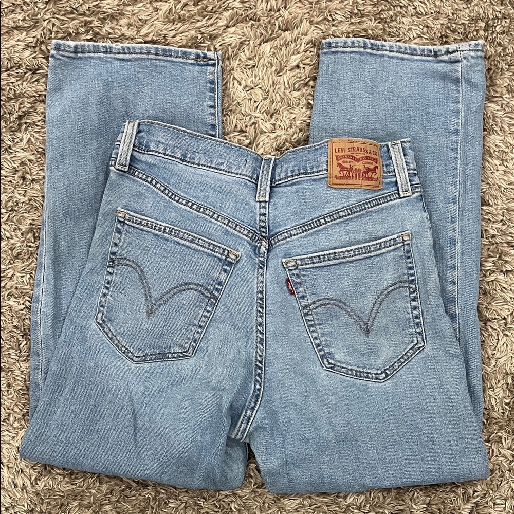 Levi's Light Blue Button Fly Cropped Straight-Leg Jeans - Picture 6 of 7